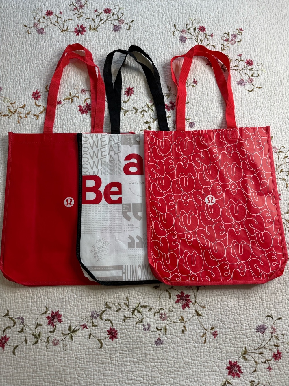 Lululemon 3 Large 14x16  Reusable Shopping Bag White - 2 Red